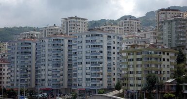 Konutta kredili satışların payı 33 ayın ardından ilk kez yüzde 20’yi geçti